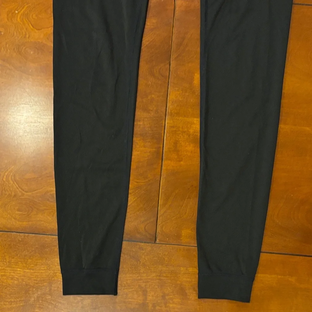 Helly Hansen Men's Black Base‎ Layer.  Like New.  M